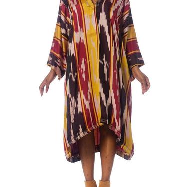1970S Burgundy &amp; Gold Silk Ikat Long Sleeve Unisex Kaftan With Pleated And Embroidered Neckline 