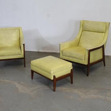 Pair of Mid-Century Modern Walnut Frame His/Her Lounge Chairs with Ottoman 