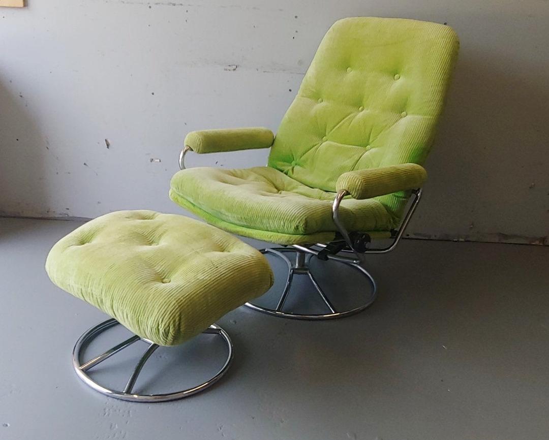 Ozzie swivel chair hotsell