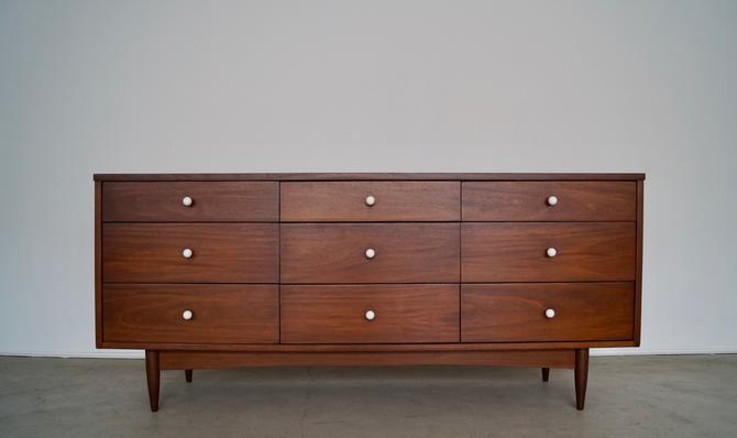 Gorgeous Mid Century Modern Walnut Dresser By Dixie Professionally