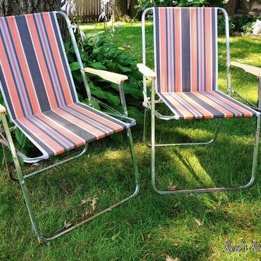 Mid Century Pair of Vintage Lerolin Rainbow Fabric Folding Garden/Lawn Lounge Chairs 