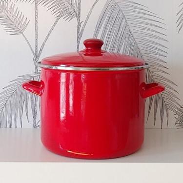 Vintage Cooking Pot, Red Lobster Pot, comes with strainer, in Great Condition, circa 70's 