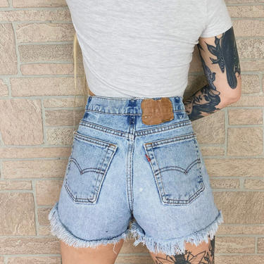 Levi's 550 Cut Off Jean Shorts / Size 28 
