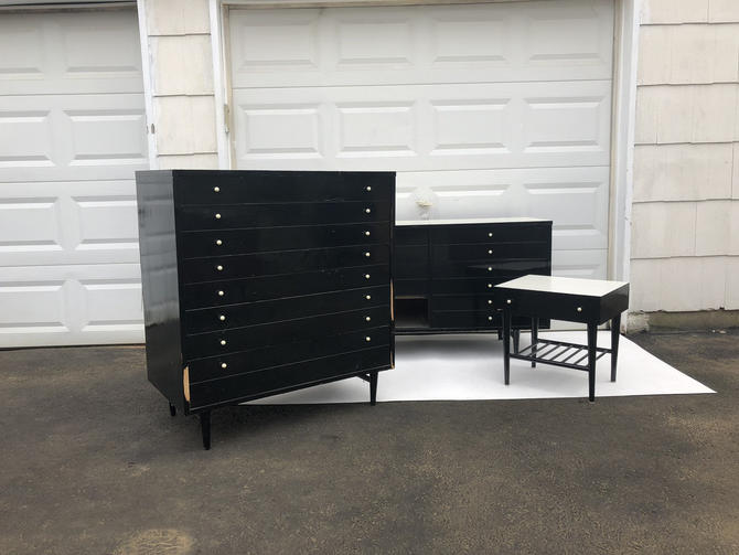 Mid Century Modern Bedroom Set By American Of Martinsville