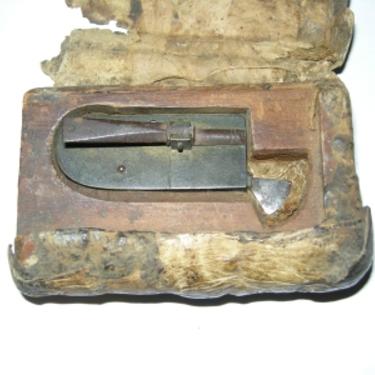 Late 1700s Early 1800s Fleam Lancet  Bloodletting Phlebotomy WithCase