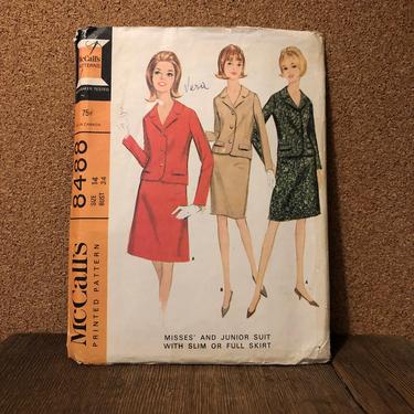 1960s pencil skirt suit Mod Jackie O sewing pattern DIY vintage McCalls 14 M 