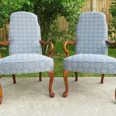 EXCELLENT Pair of ETHAN ALLEN UPHOLSTERED ARM CHAIRS Georgian QUEEN ANNE Style