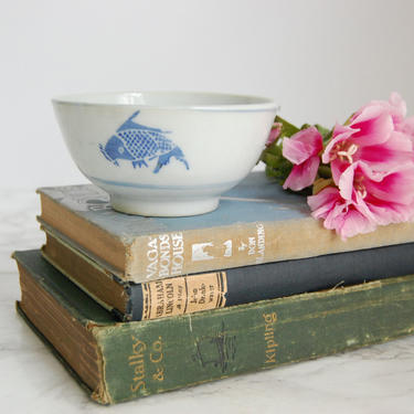 Vintage Porcelain Bowl Fish Blue and White Asian Bowl Rice Bowl Chinoiserie Decor by PursuingVintage1