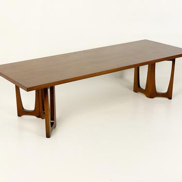 Broyhill Emphasis Coffe Table Model Number 6220-05, Circa 1960s - *Please ask for a shipping quote before you buy. 