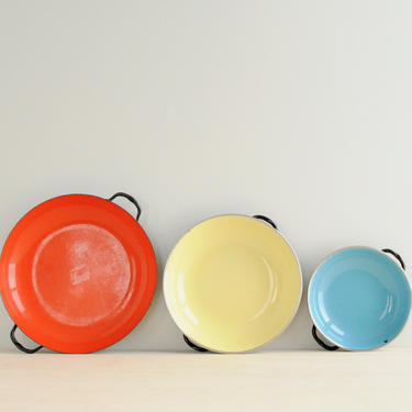 Vintage Enamel Pan Set of 3, Retro Enameled Paella Pan, Red Yellow