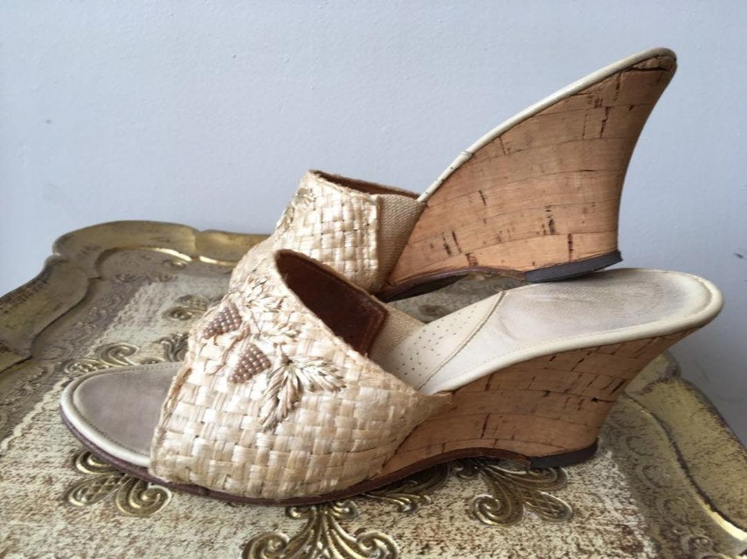 Sbicca 50s mules, 1950s raffia slides, vintage wedges