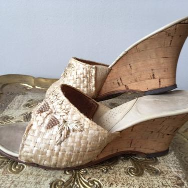 Sbicca 50s mules, 1950s raffia slides, vintage wedges, cork wedges, size 5, novelty print shoes, 1950s sandals 