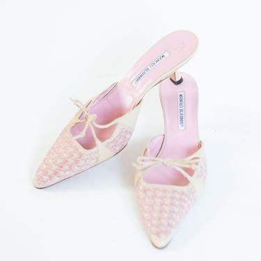 Vintage Manolo Blahnik Leather and Baby Pink Woven Houndstooth Kitten Heel Mules with Bows sz 40 9 Y2K 