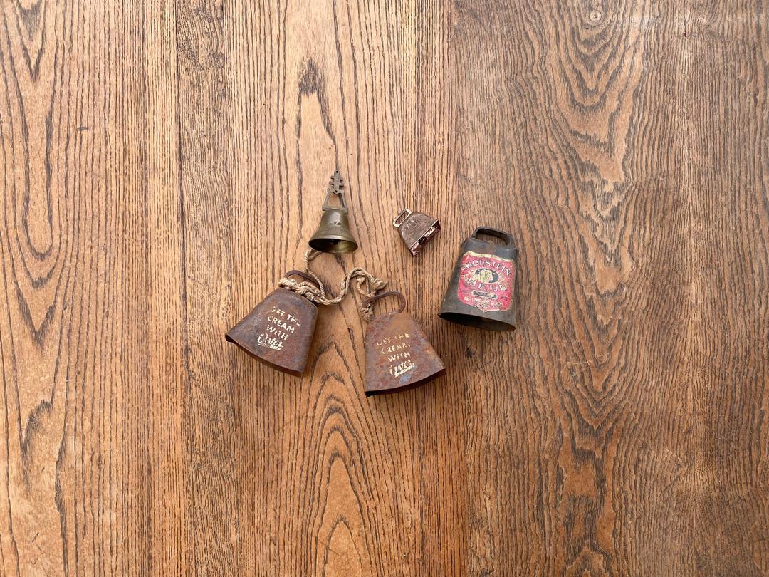 Set of 5 Vintage Advertising Midwest Cowbells Rustic Farm Decor North