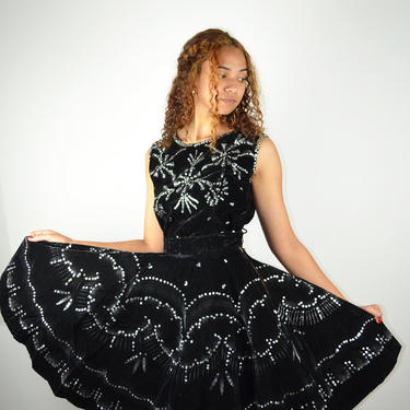 Mexican Black Velvet Circle Skirt Vintage 1950s Hand Painted Set