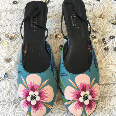 Vintage 90 s GUCCI FLORA Floral Flower Canvas Leather Mules Sandals Moonstone Vintage Los Angeles CA