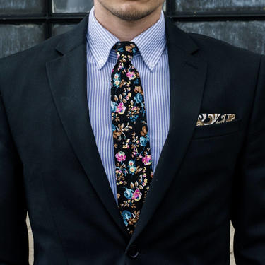 Black Floral Skinny Tie Boyfriend Gift Men's Gift Anniversary Gift for Men Husband Gift Wedding Gift For Him Groomsmen Gift for Friend Gift 