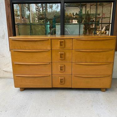 Mid Century Modern Heywood Wakefield Encore Collection 9-Drawer Triple Dresser in Wheat Finish 