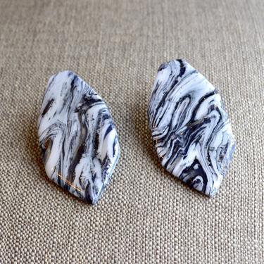 White and Black Marbled Clay Stud Earrings 