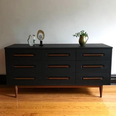 black dress grey suit Alpine Furniture Flynn Mid Century Modern 3 Drawer Small Chest, Black