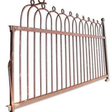 Simple Hoop & Loop Antique Wrought Iron Fence