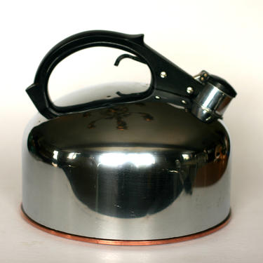 vintage revere ware 3 quart tea kettle made in Rome NY 