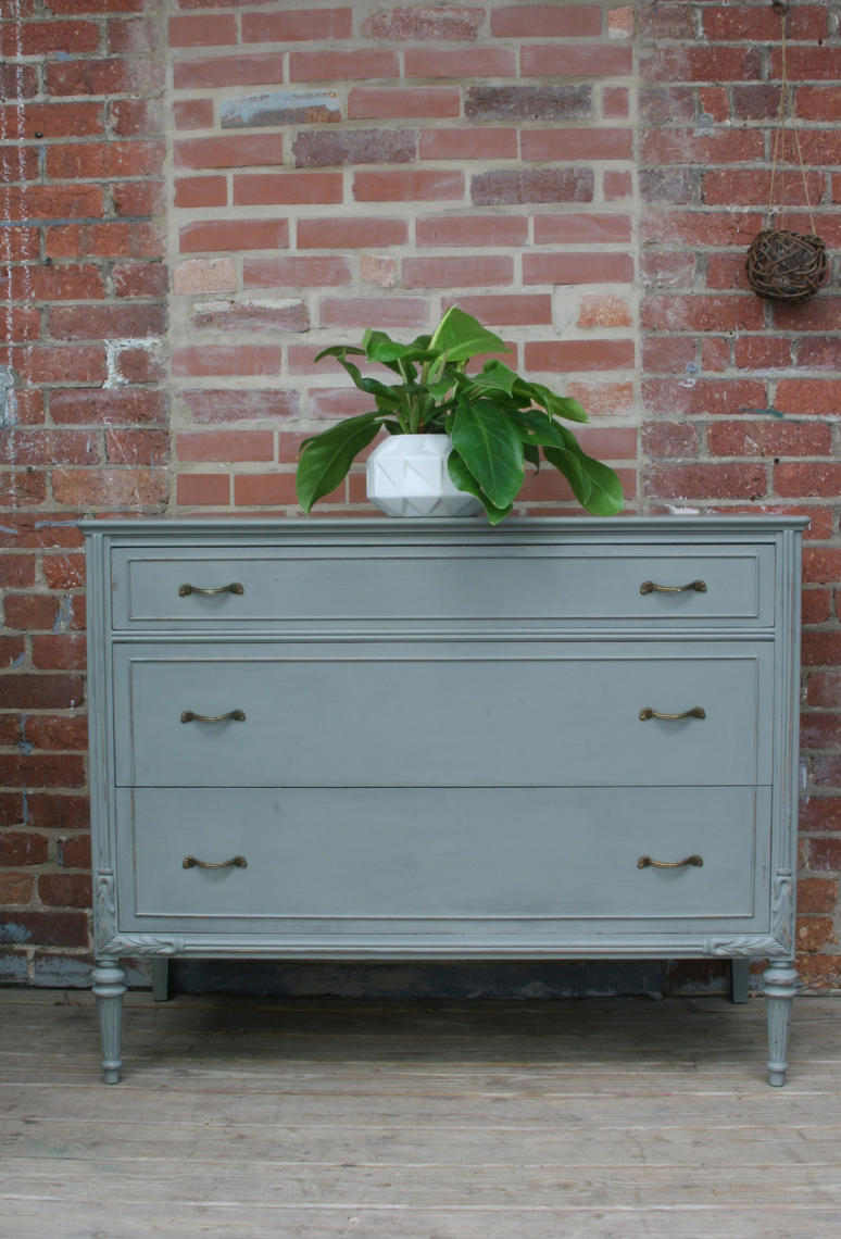 Beautiful Gray Dresser from Urban Tastes of PERMANENTLY CLOSED ATTIC