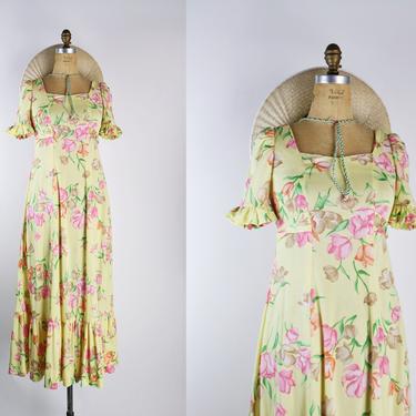 70s Floral Maxi Dres / Yellow Dress / Prairie Dress / Boho / 1970s / Flowy Skirt / Size S/M 