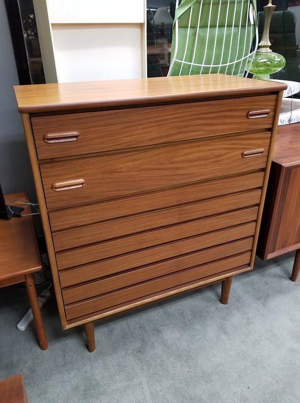 MidCentury Modern walnut highboy dresser Peg Leg Vintage Beltsville, MD