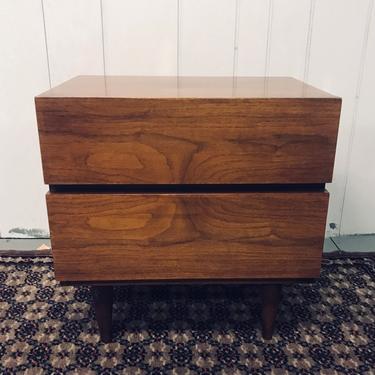 Mid Century American of Martinsville Nightstand 