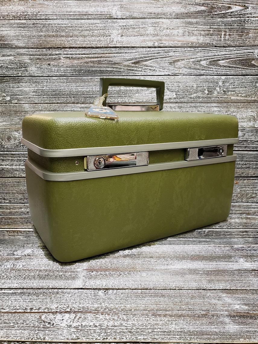 Vintage Trojan Luggage Green Hard Sided Train Case Overnight