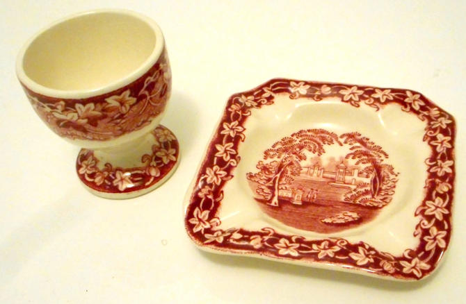 Vintage Masons Vista Ashtray and Match Holder Ash Tray Red 