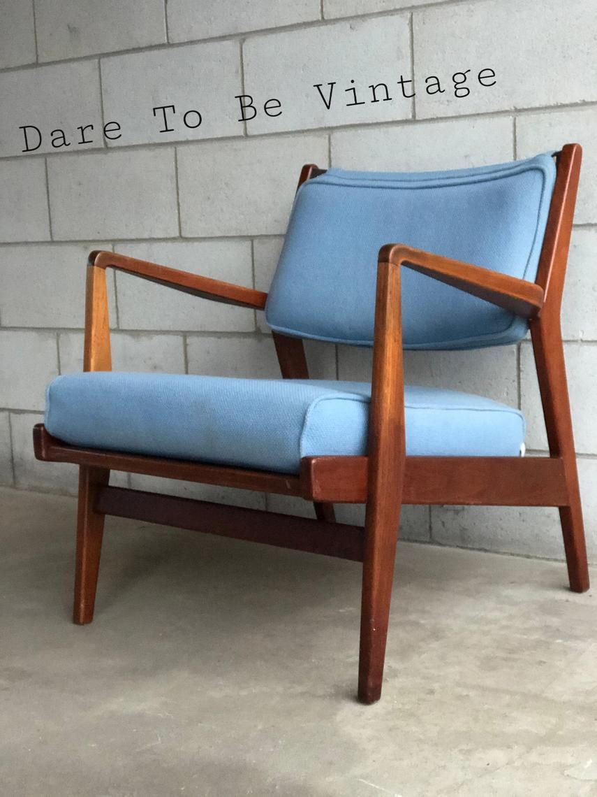 Mid Century Modern Lounge Chair - Vintage Mid Century Modern | Dare To
