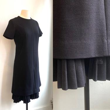 Vintage 1960s LESLIE FAY Double Knit Dress / Knit RUFFLE / Minimalist Mod 