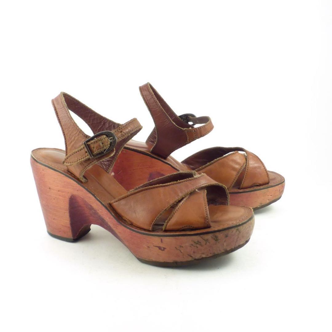 Platform Leather Sandals Vintage 1970s Bare Traps Leather Women s size 7 Pure Vintage Clothing Stadium District Tacoma WA