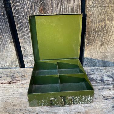 Vintage Metal Box -- Vintage Cash Box -- Metal Box -- Vintage Metal Storage -- Metal Cash Box -- Cash Box -- Army Green Cashbox -- Cashbox 