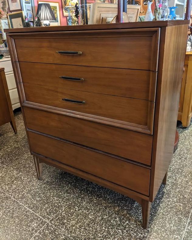 Mid century Dixie Chest of drawers 38x18.5x44.5