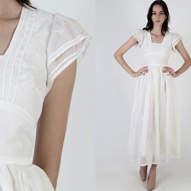 70s White Swiss Dot Bridal Dress / 1970s Floral Lace Country Dress / Plain Southern Ric Rac Trim/ Womens One Color Maxi Dress 