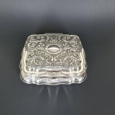 Vintage Jewelry Box / Silver Plated Casket Jewelry Box / Victorian Revival Ornate Trinket Box / Velvet Lined Jewelry Box / Presentation Box 