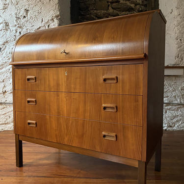 Vintage And Antique Secretary Desks From Vintage And Artisan
