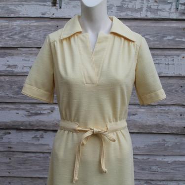 Lemon Yellow Day Dress - Pale -Light Yellow- Work Wear -Medium - Size 6- Size 8 