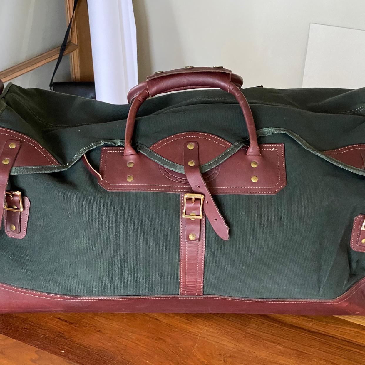 Orvis Battenkill Green Canvas Brown Leather Duffle Bag