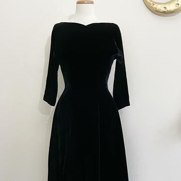 Vintage Black Velvet Dress | 50s Cocktail Dress | Small by blindcatvintage