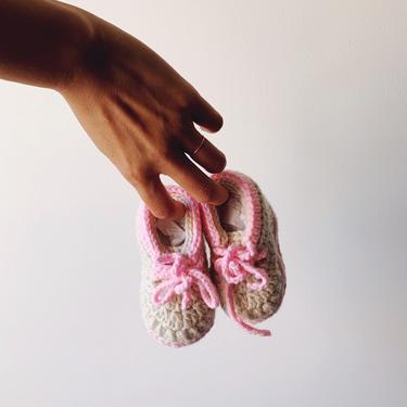 Little Minnows Baby Booties // Oat &amp; Pink // Crochet Baby Sneaker Shoes 