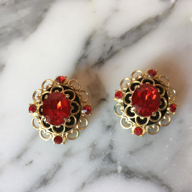 1950's Ruby Rhinestone Earrings / Coro Clip On Earrings / Wonderful Holiday Party Jewelry / New Years Eve / Christmas Present / Art Deco 