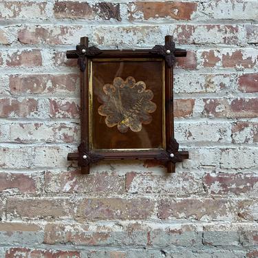 Antique 1880s Pressed Leaf Art Adirondack Frame 