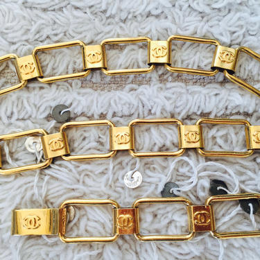 Vintage 80's CHANEL CC Logo Monogram Gold Chain | Moonstone