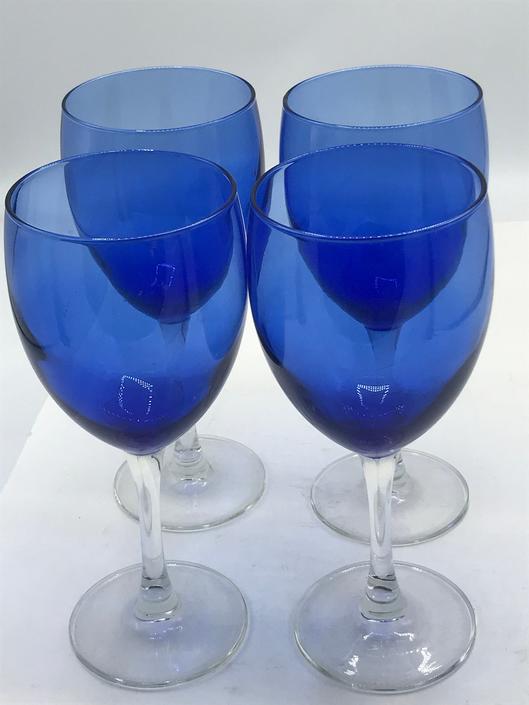 Featured image of post Cobalt Blue Wine Glasses With Clear Stems