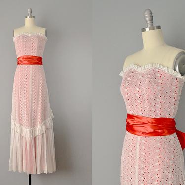 1930’s White Eyelet Lace and Red Silk Satin Dress w/ Sash / Size Extra Small 