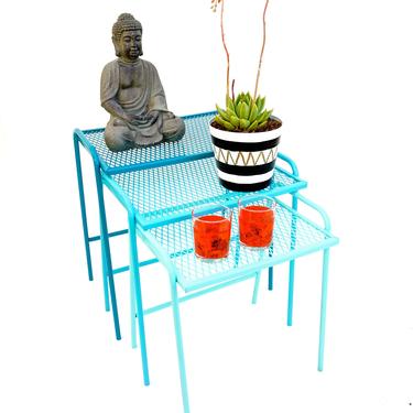 Salterini Vintage Mid-Century Modern Gradient Turquoise Metal Nesting Tables || Set of 3 Aqua Ombré Indoor/Outdoor Versatile Furniture 